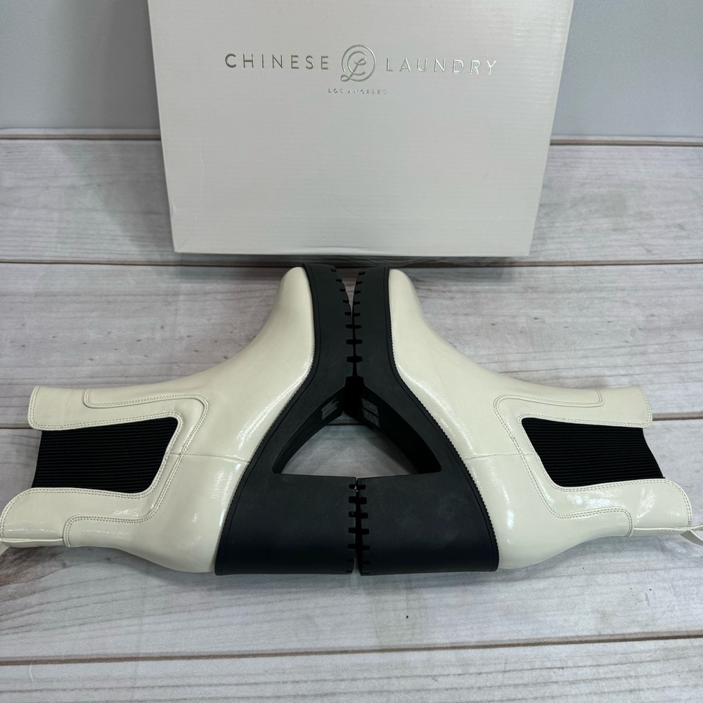 Heeled Platform Chelsea Boots Cream Patent Faux Leather Chinese Laundry Lug Sole - Picture 8 of 11